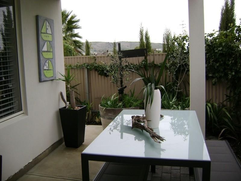 2/4 Honeyman Grove, Mccracken SA 5211