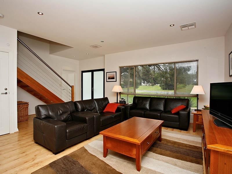 4 Raminjeri Crescent, Encounter Bay SA 5211