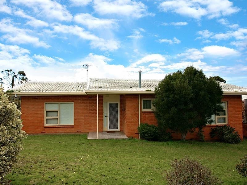 20 Renown Avenue, Victor Harbor SA 5211