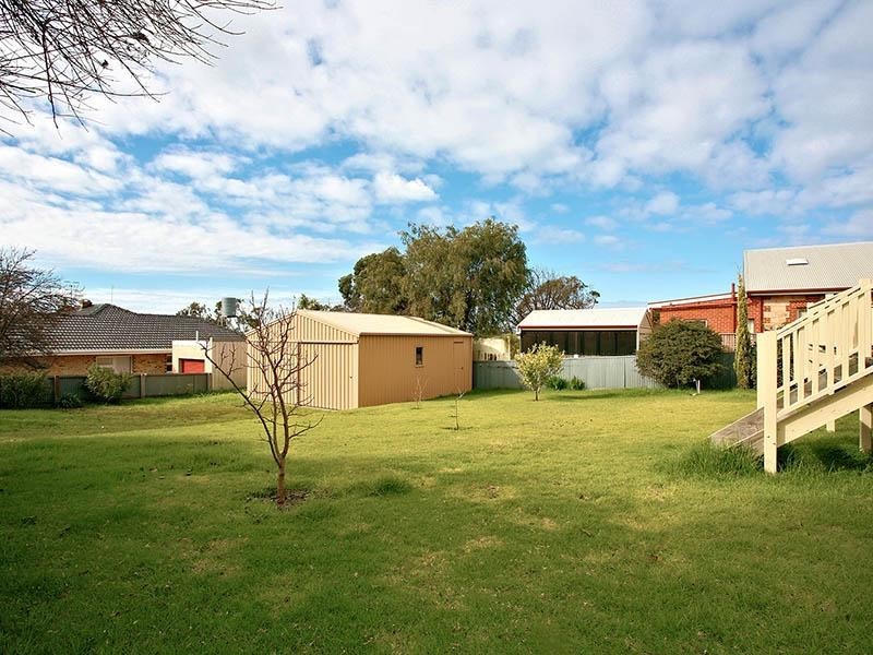 20 Renown Avenue, Victor Harbor SA 5211