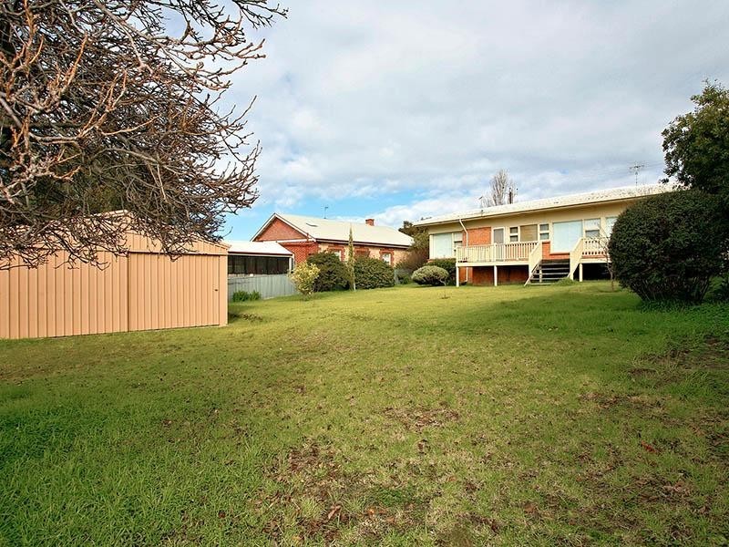 20 Renown Avenue, Victor Harbor SA 5211