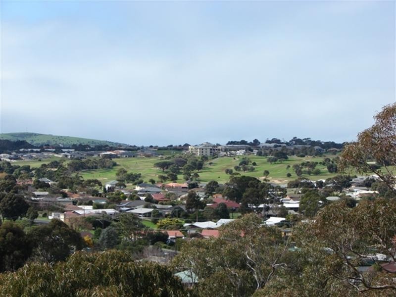 41 Gum Avenue, Victor Harbor SA 5211