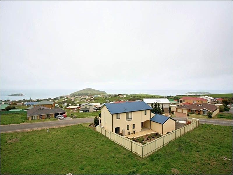 36 Three Gullies Road, Encounter Bay SA 5211