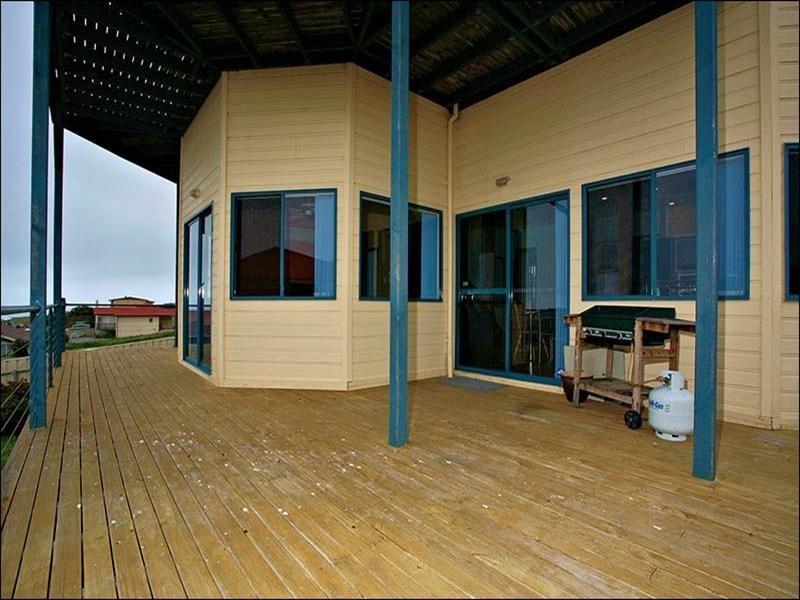 36 Three Gullies Road, Encounter Bay SA 5211