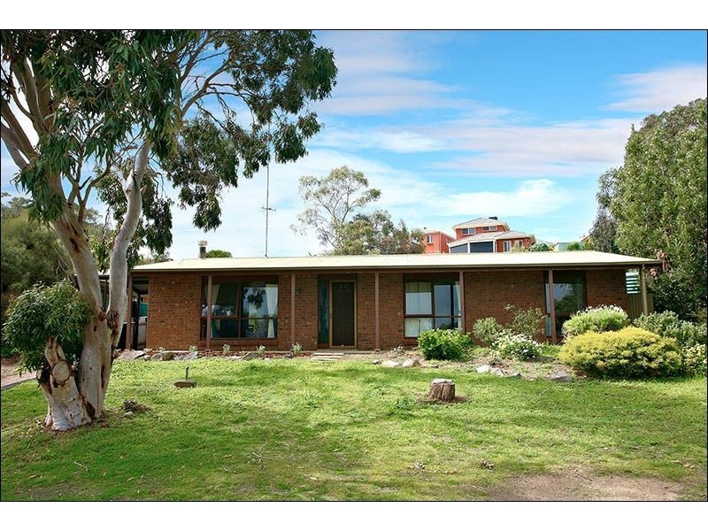 18 Holder Road, Victor Harbor SA 5211