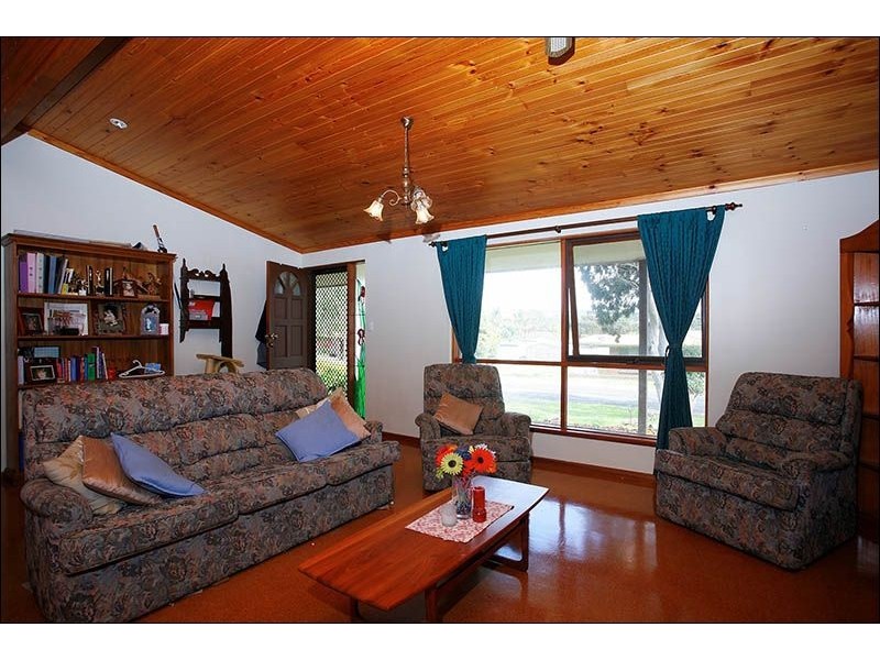 18 Holder Road, Victor Harbor SA 5211