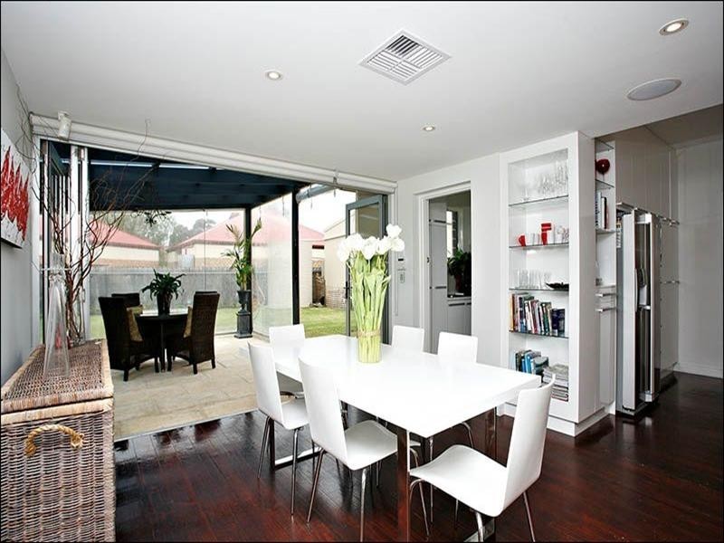 4 Acraman Street, Victor Harbor SA 5211