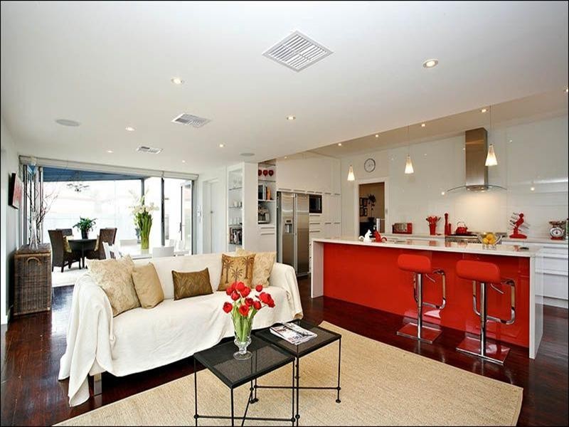 4 Acraman Street, Victor Harbor SA 5211