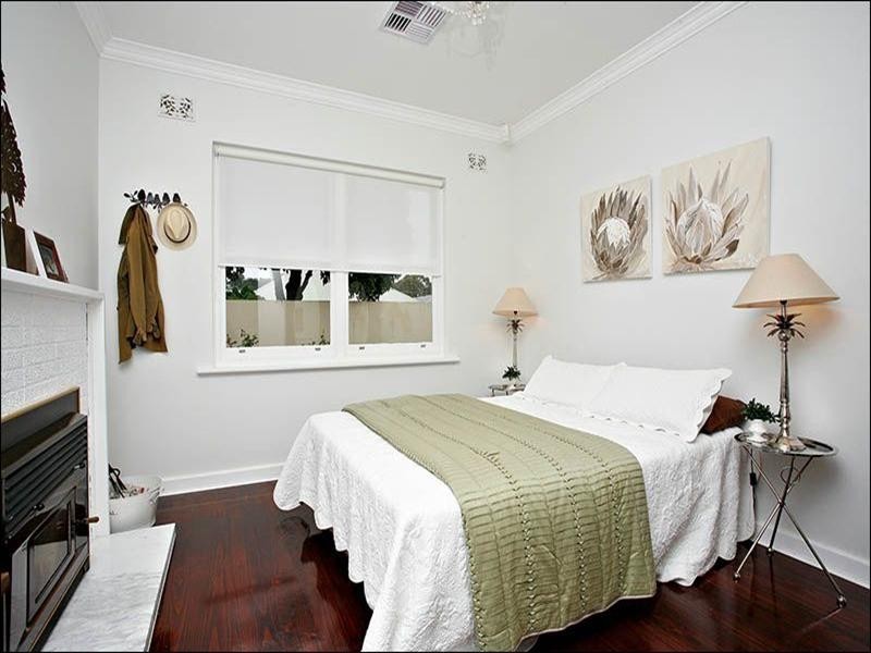 4 Acraman Street, Victor Harbor SA 5211