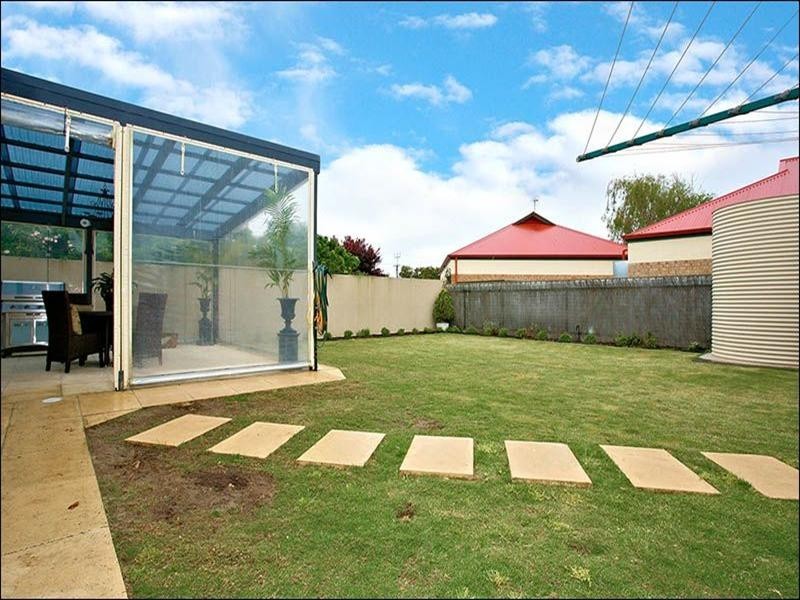 4 Acraman Street, Victor Harbor SA 5211