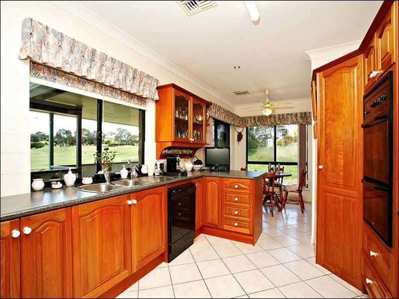 100 Rapid Drive, Victor Harbor SA 5211