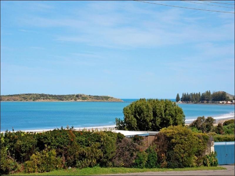 73 Hindmarsh Road, Victor Harbor SA 5211