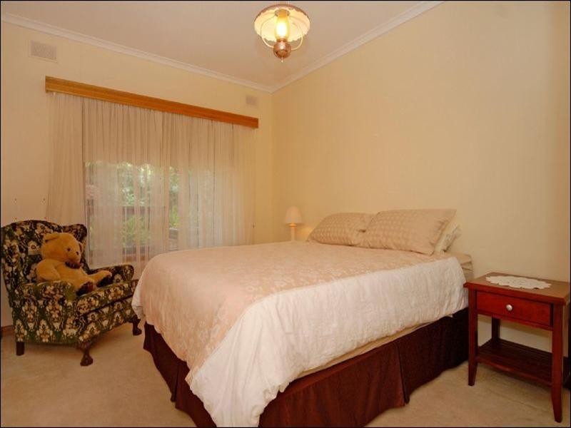 73 Hindmarsh Road, Victor Harbor SA 5211