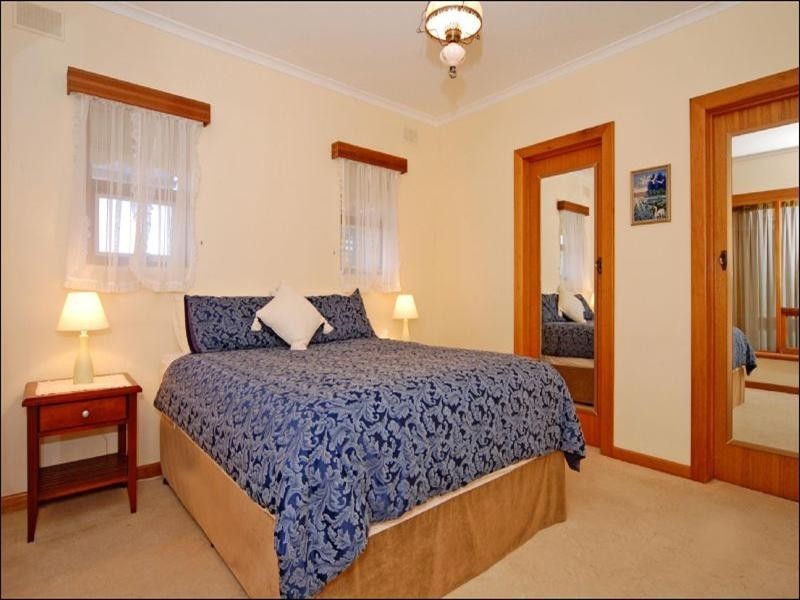73 Hindmarsh Road, Victor Harbor SA 5211
