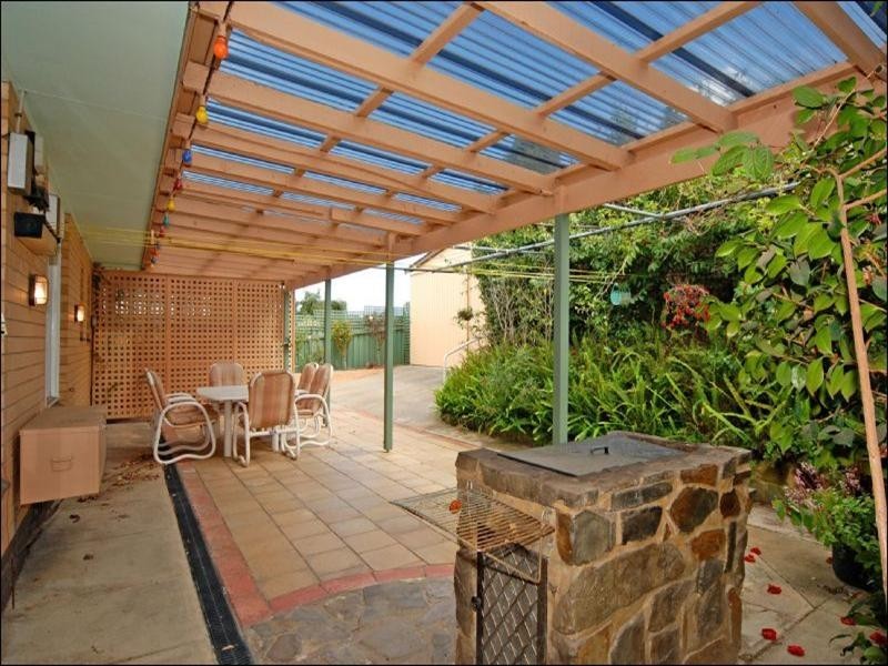 73 Hindmarsh Road, Victor Harbor SA 5211