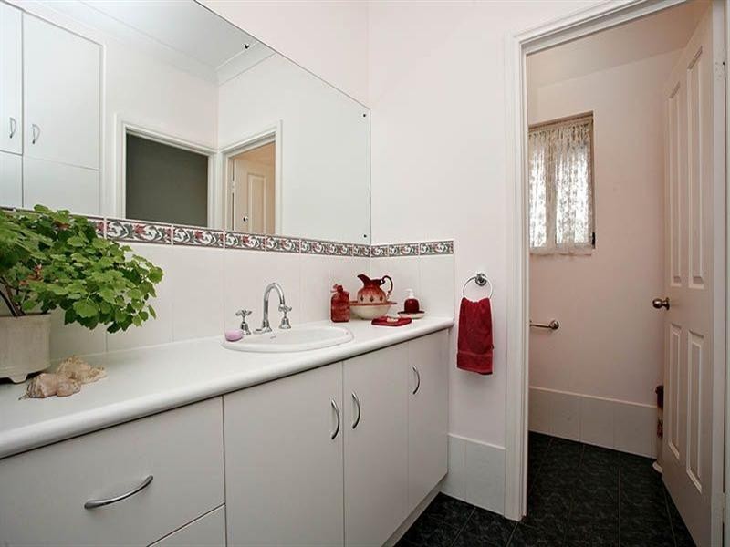 25 Southern Right Crescent, Encounter Bay SA 5211