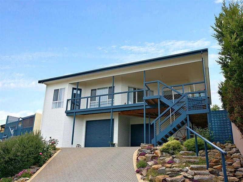 25 Southern Right Crescent, Encounter Bay SA 5211
