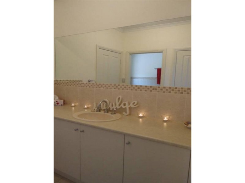 4 Shetland Court, Victor Harbor SA 5211