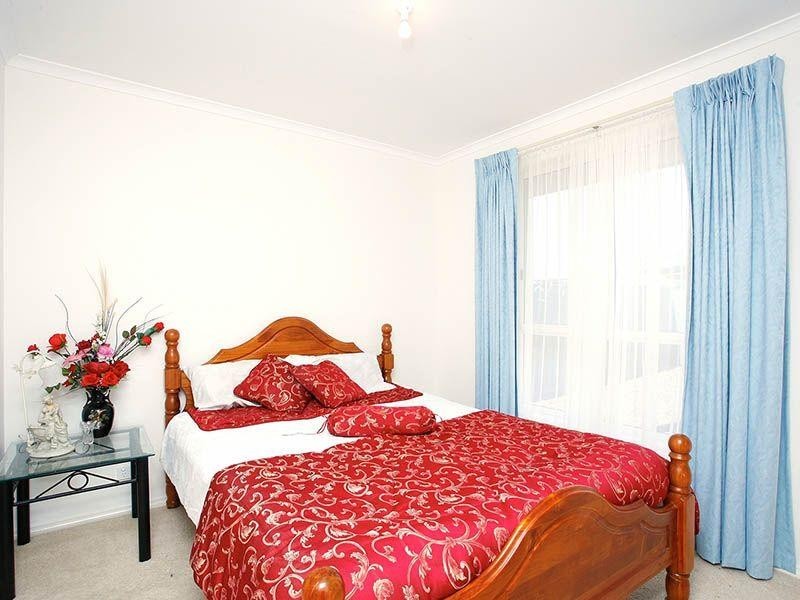 8 Sweetman Avenue, Encounter Bay SA 5211