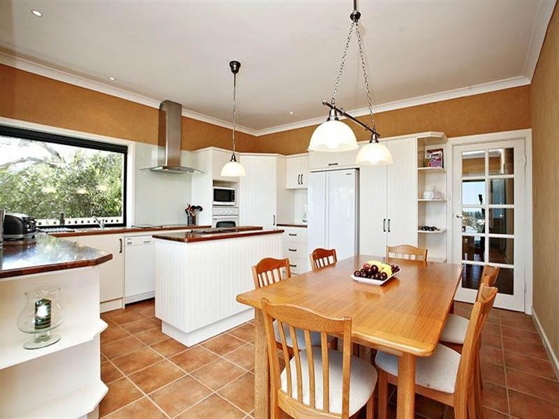 17 Lawson Street, Victor Harbor SA 5211