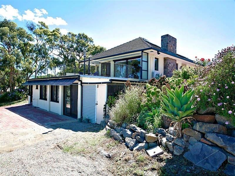 17 Lawson Street, Victor Harbor SA 5211