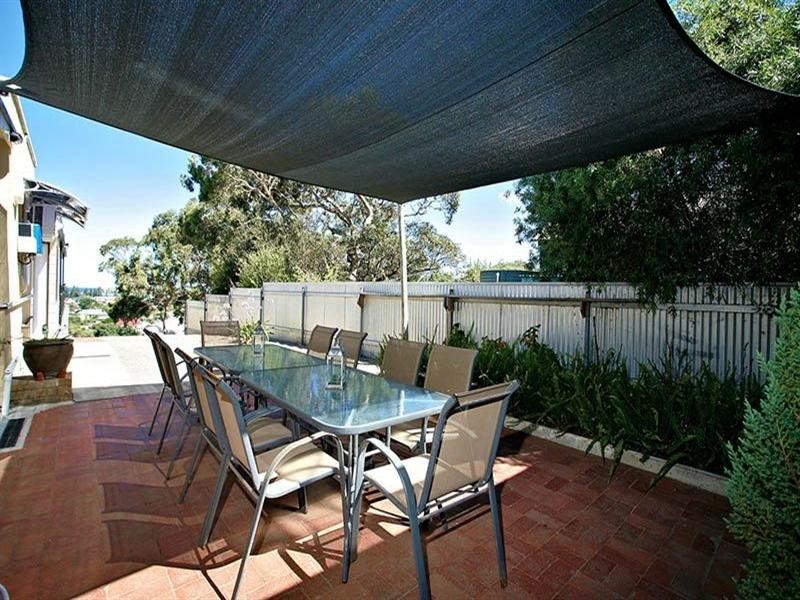 17 Lawson Street, Victor Harbor SA 5211