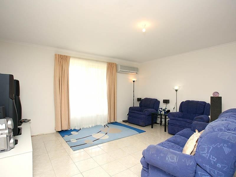 8 Sweetman Avenue, Encounter Bay SA 5211