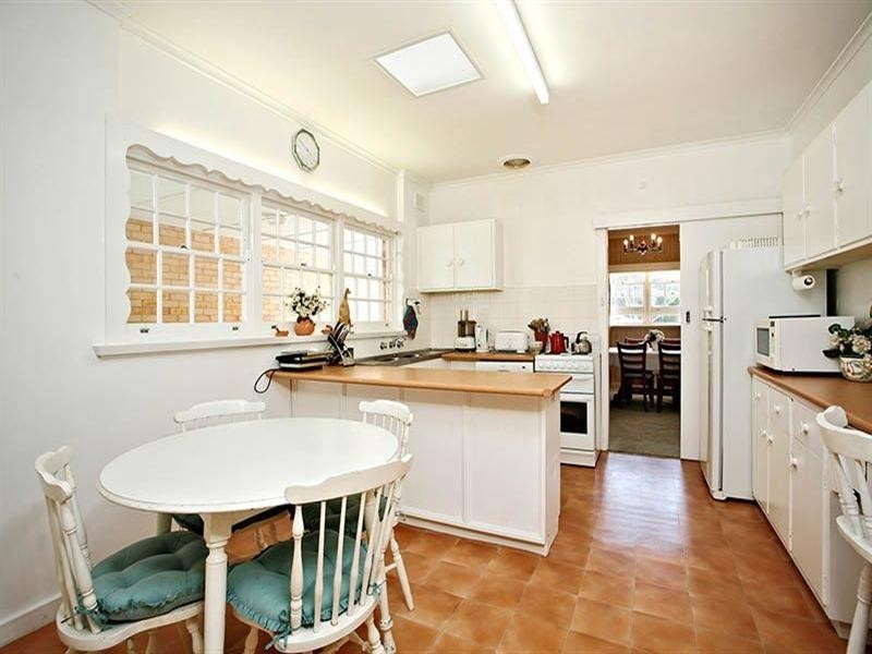 30 The Parkway, Victor Harbor SA 5211