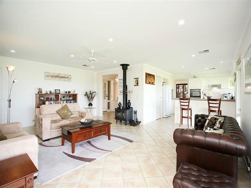 3 Vanali Drive, Port Elliot SA 5212