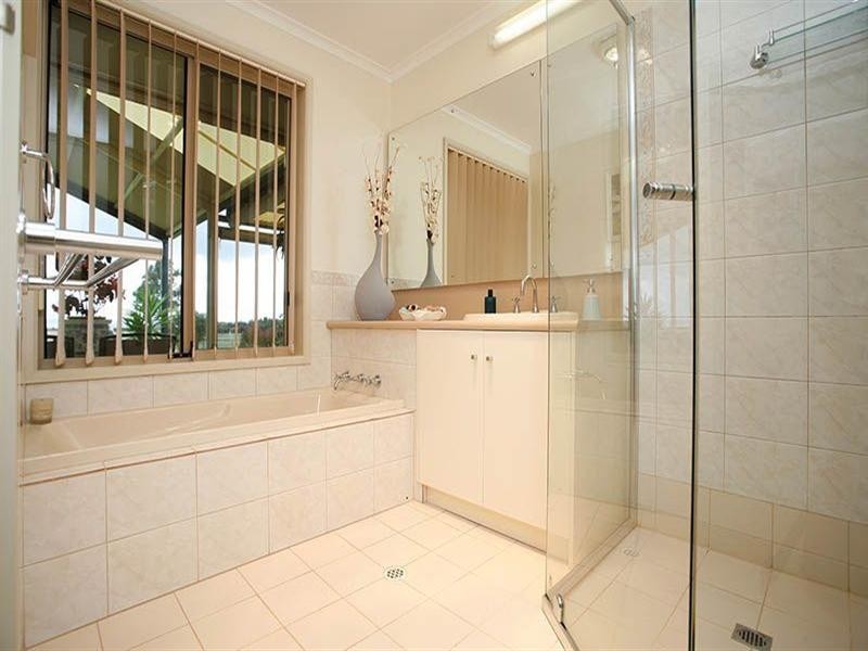 3 Vanali Drive, Port Elliot SA 5212