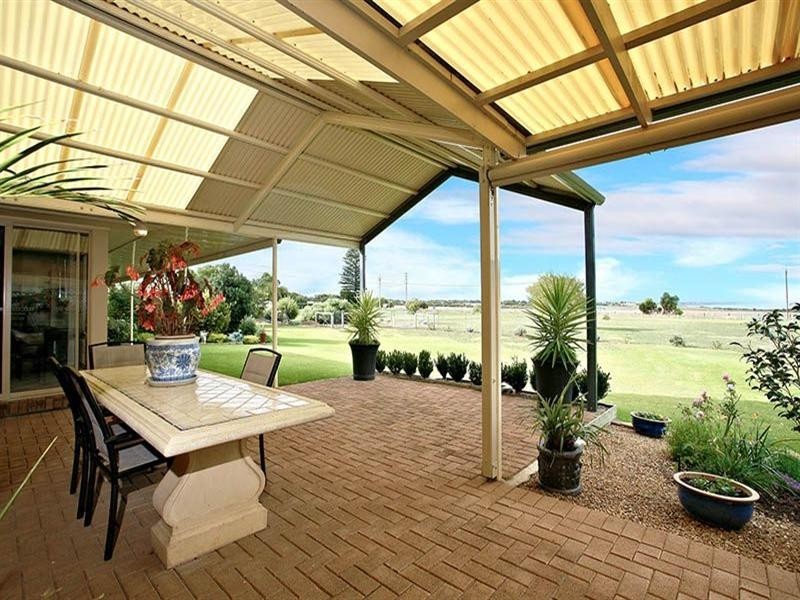 3 Vanali Drive, Port Elliot SA 5212