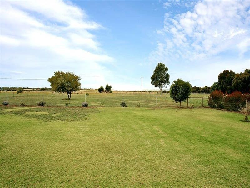 3 Vanali Drive, Port Elliot SA 5212