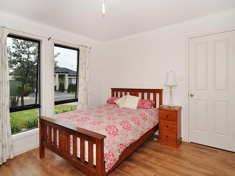 13 Robb Street, Encounter Bay SA 5211