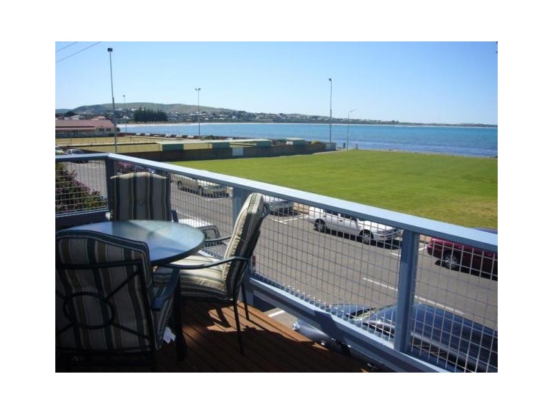 Unit 1/16 Flinders Parade, Victor Harbor SA 5211