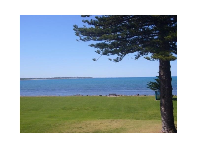 Unit 1/16 Flinders Parade, Victor Harbor SA 5211