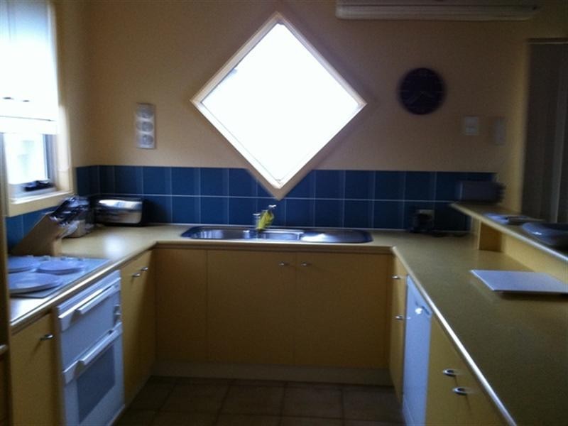 12 Saint Lukes Street, Port Elliot SA 5212