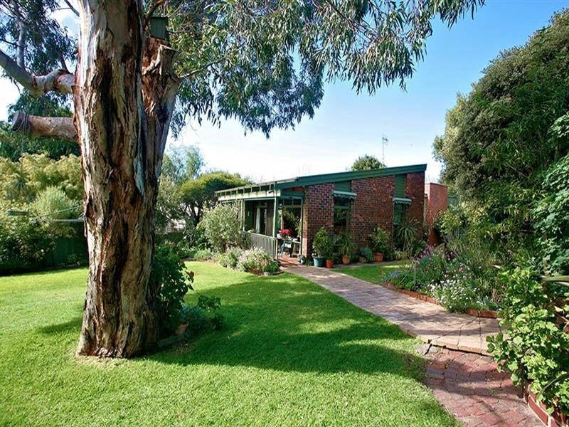 17 Riverview Road, Victor Harbor SA 5211