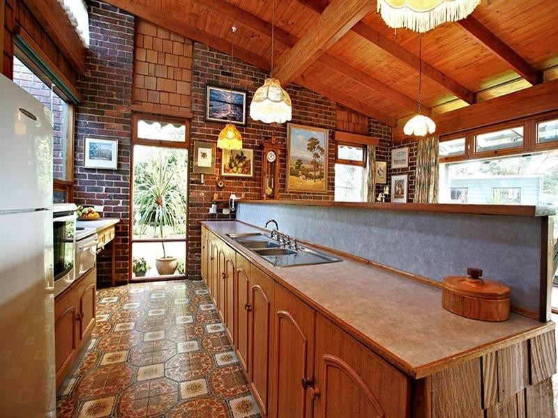 17 Riverview Road, Victor Harbor SA 5211