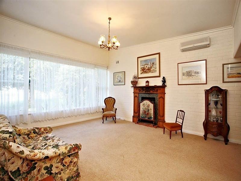 17 Riverview Road, Victor Harbor SA 5211