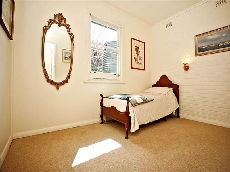 17 Riverview Road, Victor Harbor SA 5211