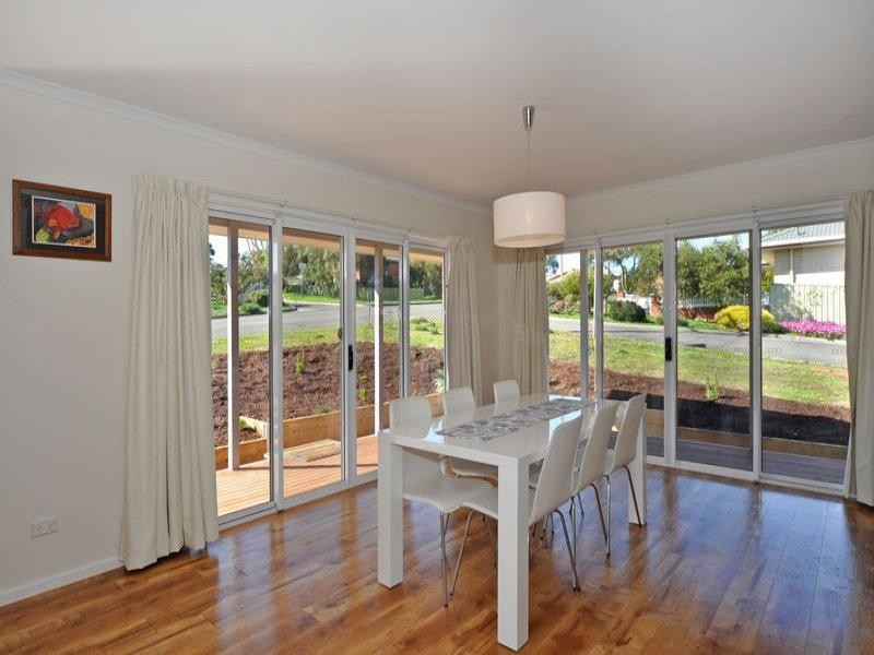 11 James Avenue, Victor Harbor SA 5211