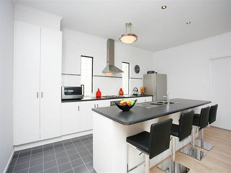 37 McDonald Street, Victor Harbor SA 5211