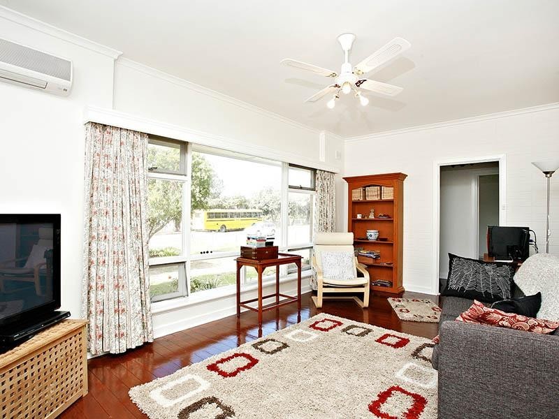 25 The Parkway, Victor Harbor SA 5211