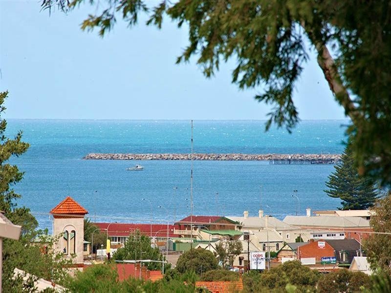 20 Hillview Road, Victor Harbor SA 5211