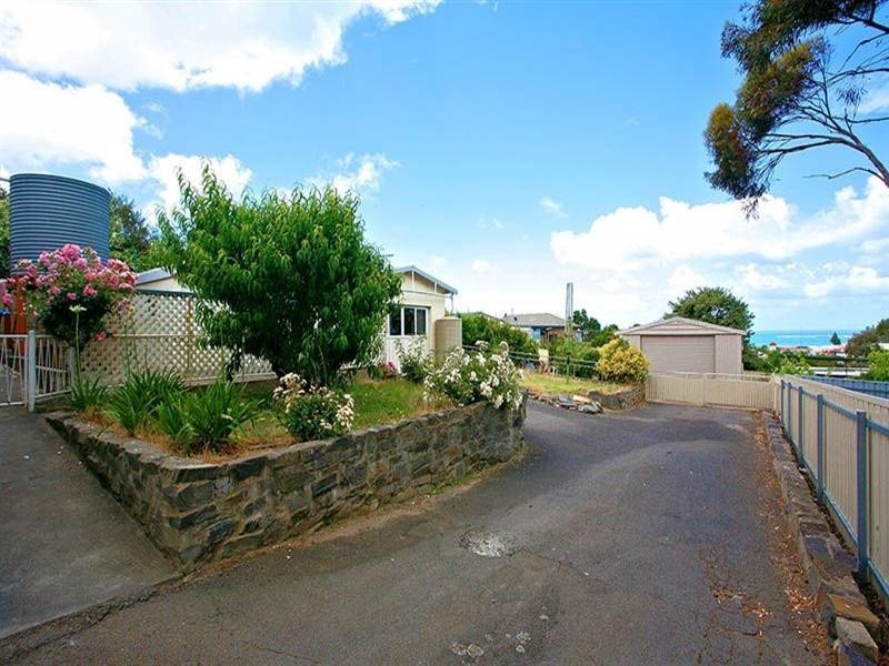 20 Hillview Road, Victor Harbor SA 5211
