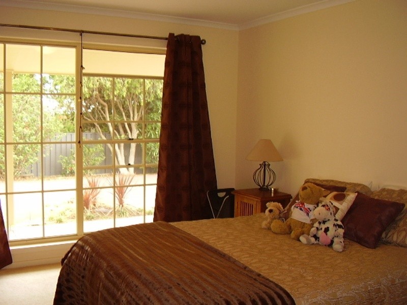 13 Clair Avenue, Encounter Bay SA 5211