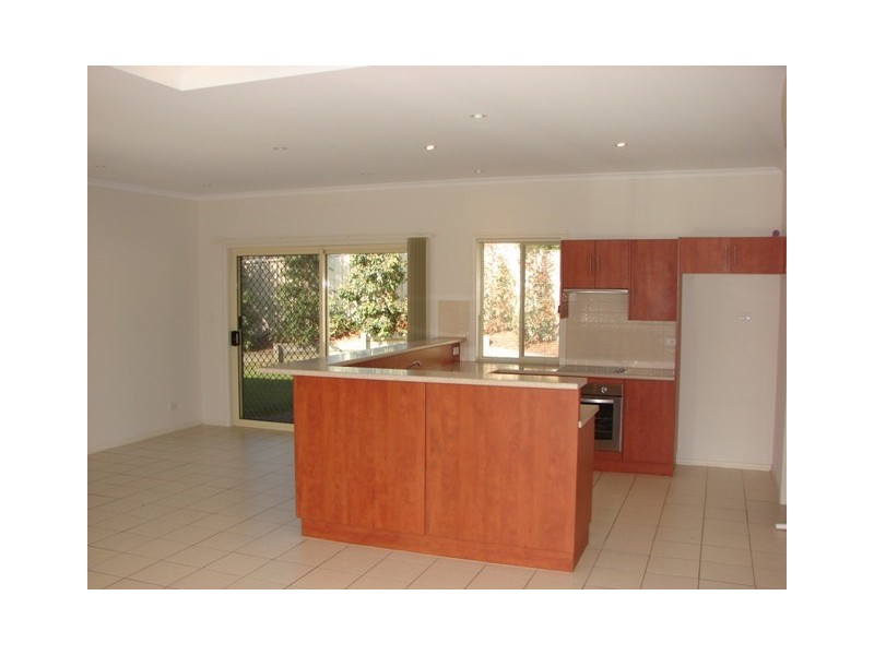 15 Tudor Avenue, Victor Harbor SA 5211