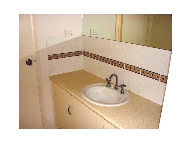 15 Tudor Avenue, Victor Harbor SA 5211