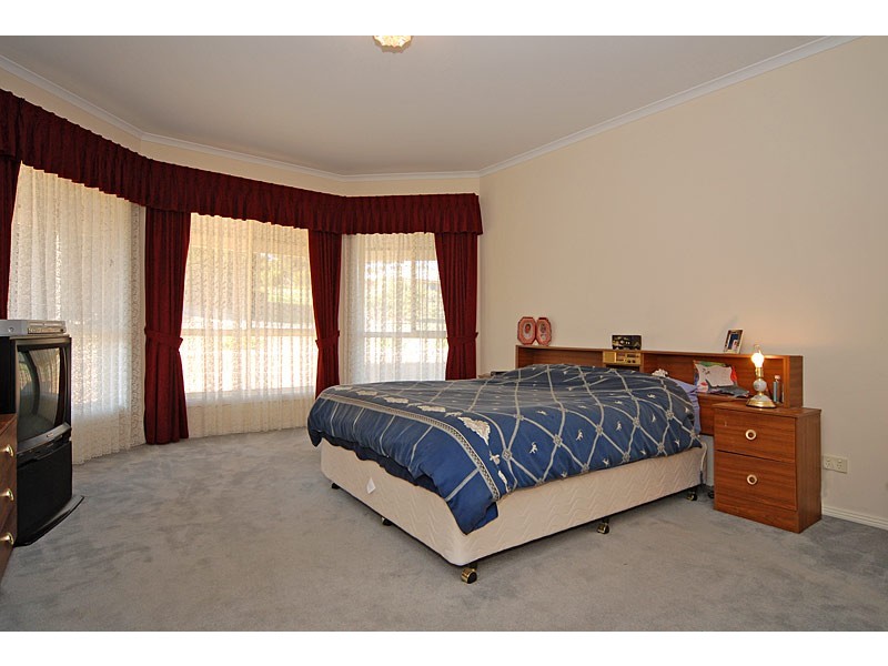 4 Shetland Court, Victor Harbor SA 5211