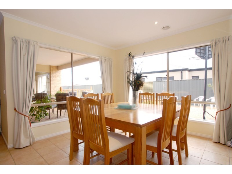 15 Connewarre Close, Wyndham Vale VIC 3024